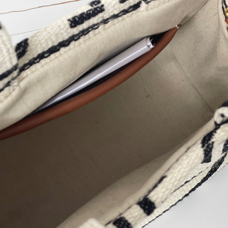 CELINE TRIOMPHE 29 FABRIC WHITE BLACK