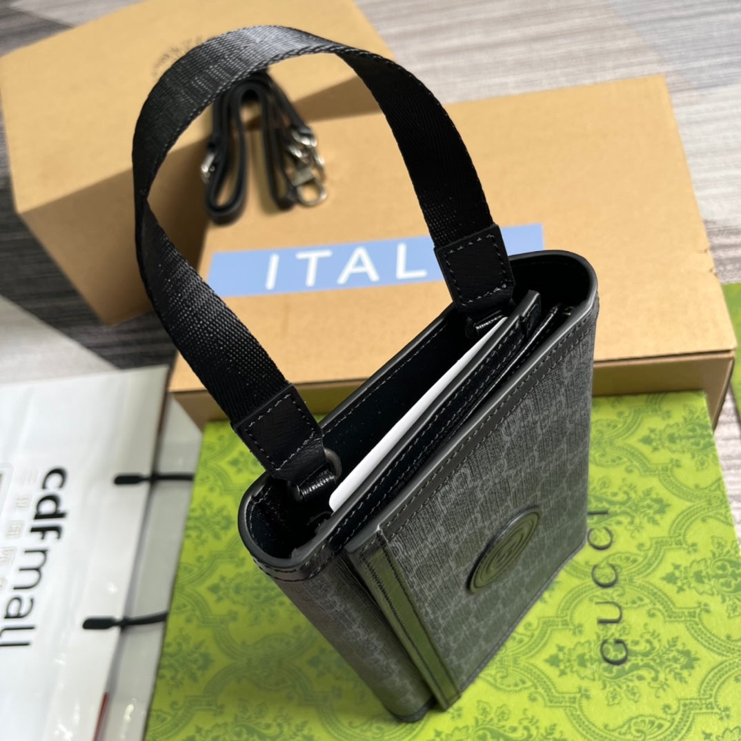 GUCCI CLASP CLUTCH 20 IN BLACK CANVAS AND CALFSKIN
