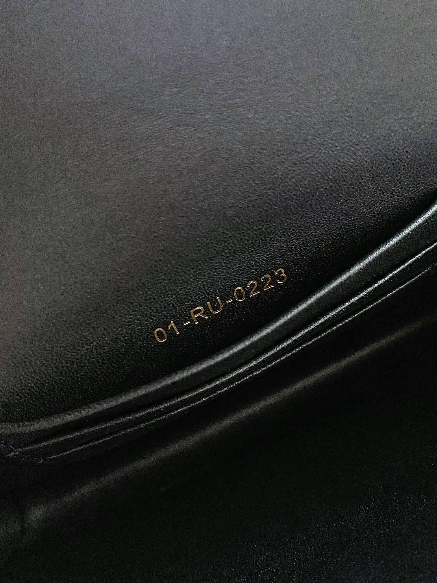 DIOR MINI CHAIN BAG 17 IN BLACK CALFSKIN