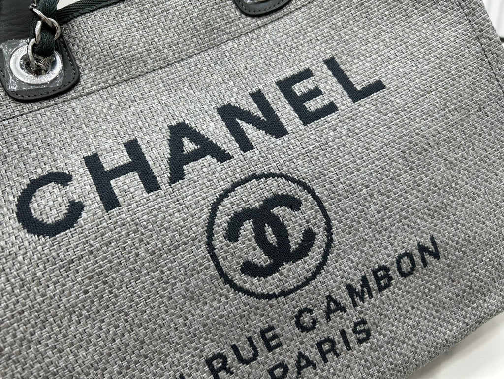CHANEL DEAUVILLE LARGE 38 TOTE BAG IN GREY CANVAS WITH BLACK LOGO