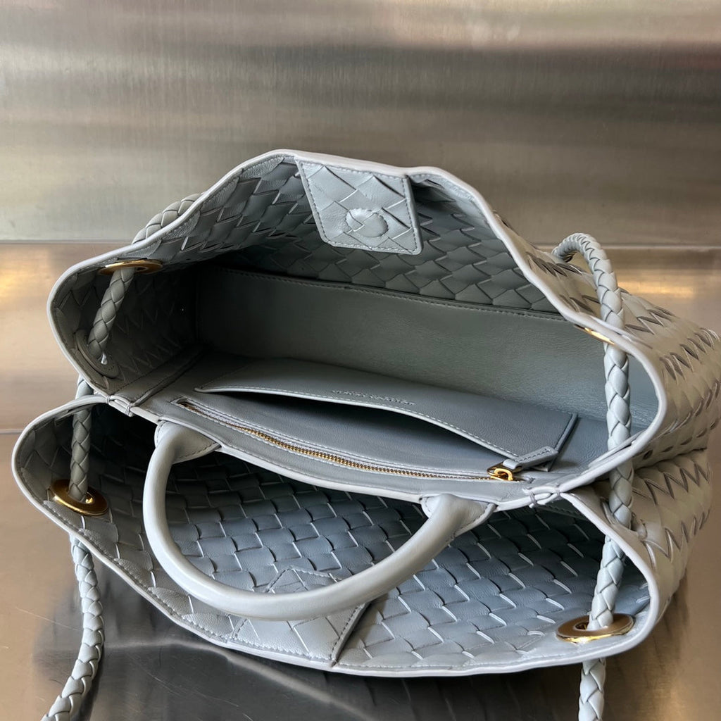 BOTTEGA VENETA SMALL ANDIAMO 29 IN GREY LAMBSKIN