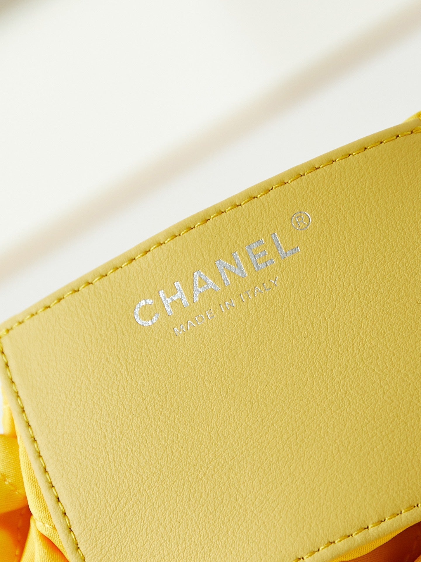 CHANEL MINI 20 HOBO BAG IN WHITE MIX LIGHT YELLOW CALFSKIN