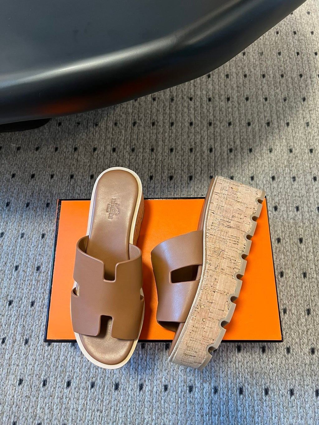 HERMES EZE SANDAL 85 MM IN BRONZE BROWN CALFSKIN