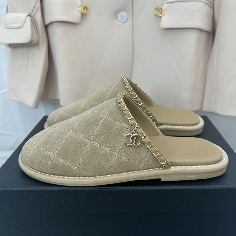 CHANEL Khaki Green Suede Gold Chain Mules