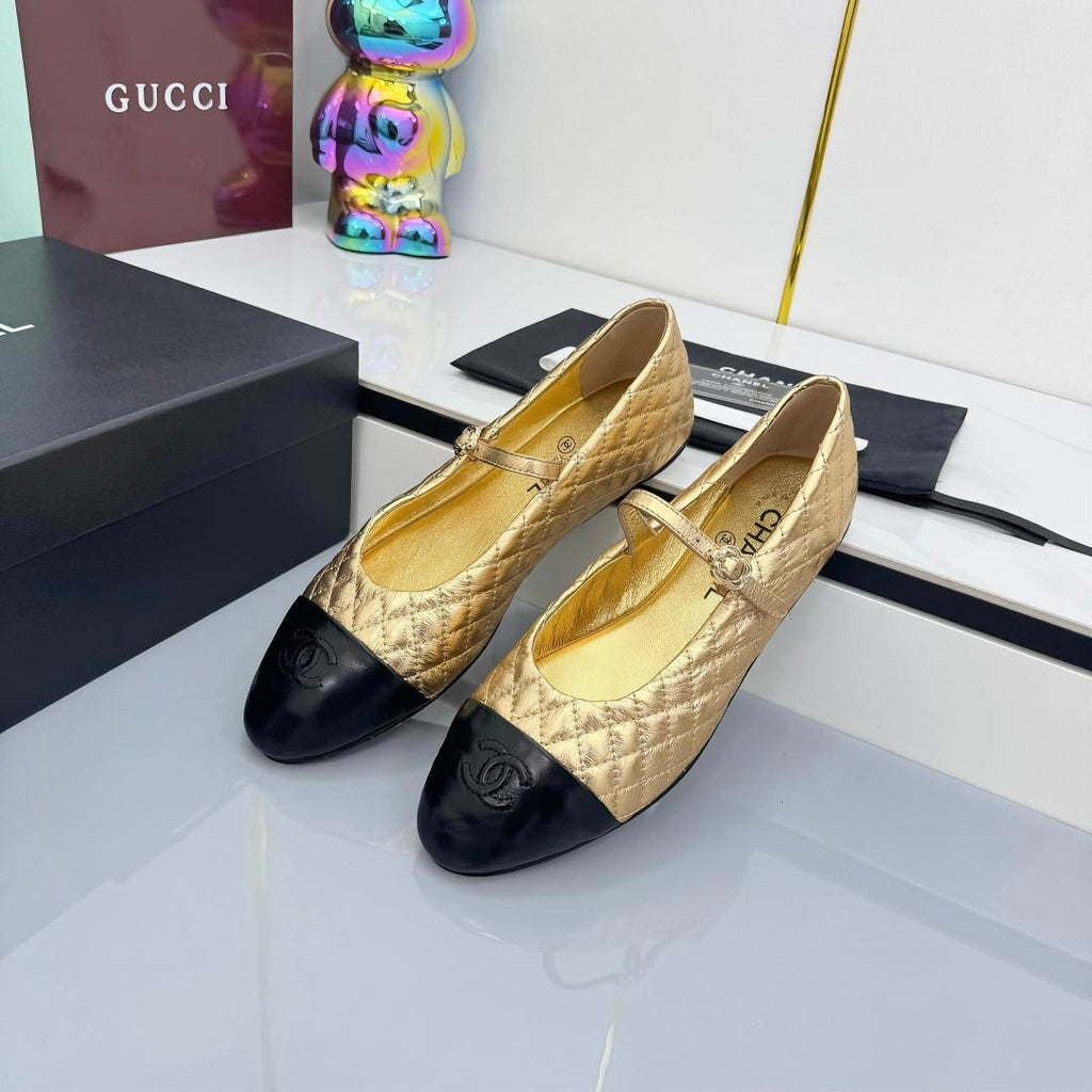 CHANEL MARY JANE FLAT 25S IN GOLD LAMBSKIN EMBOSSED LOGO