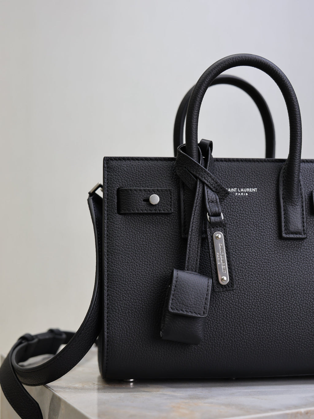 YSL 25S SAC DE JOUR 22 IN BLACK GRAINED CALFSKIN SILVER HARDWRE