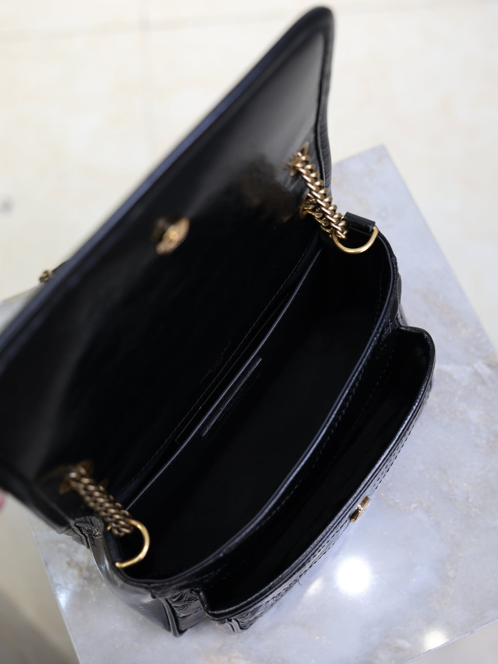 YSL 25S NIKI BAG 22 IN BLACK GLOSSY CALFSKIN GOLD HARDWRE