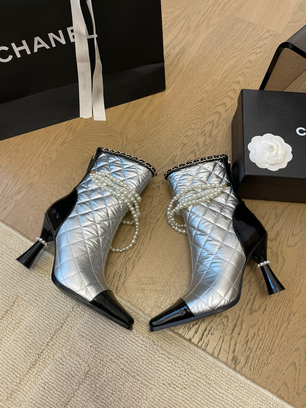 CHANEL HIGH HEELS 8CM BOOTS IN SILVER MIX BLACK CALFSKIN WITH PEARL CHAIN