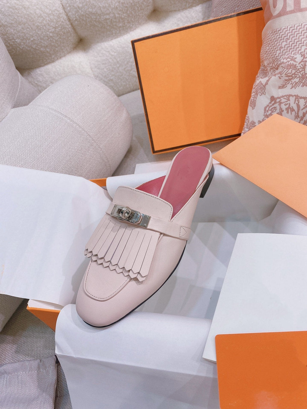 HERMES 0Z Mule Fringed Light Pink