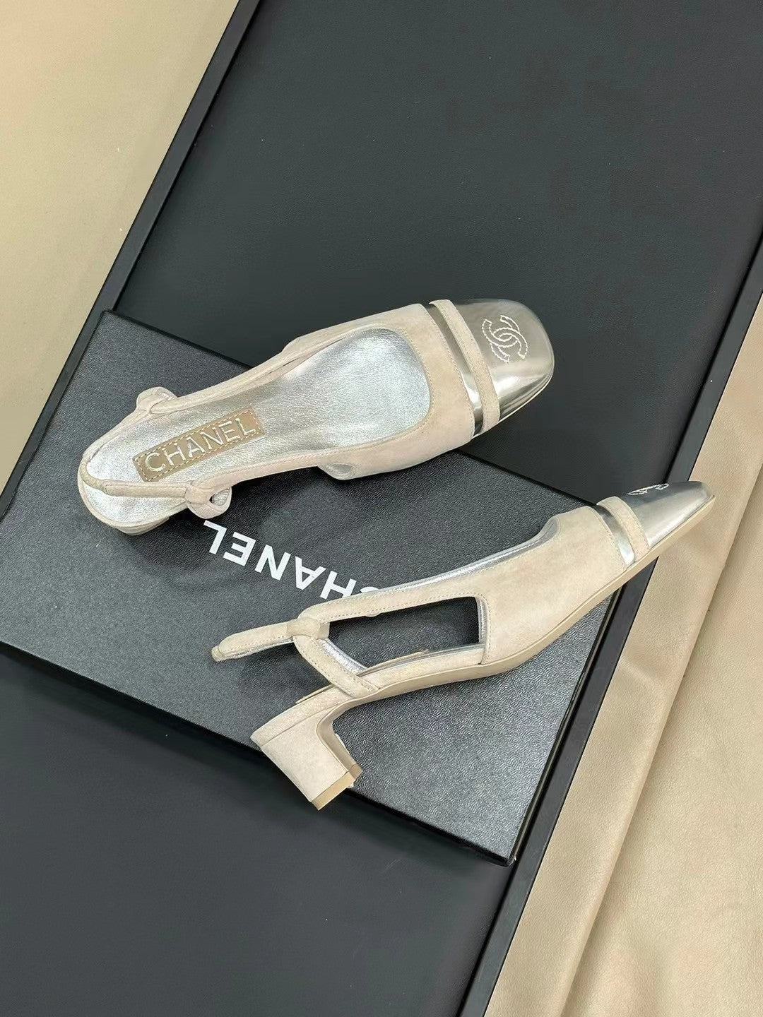 CHANEL SLINGBACKS IN GREY SUEDE AND SILVER LAMBSKIN