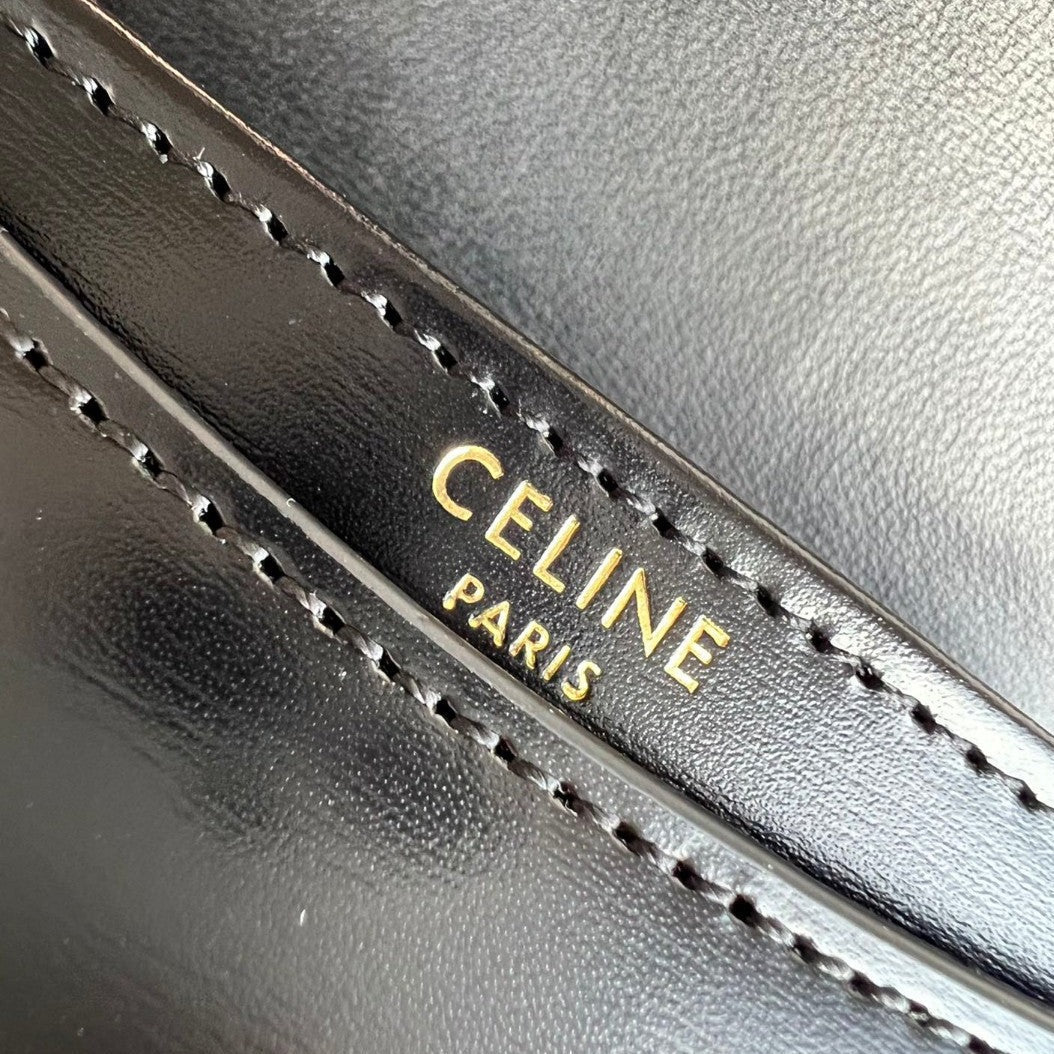 CELINE TRIOMPHE 15 Black Calfskin Handbag