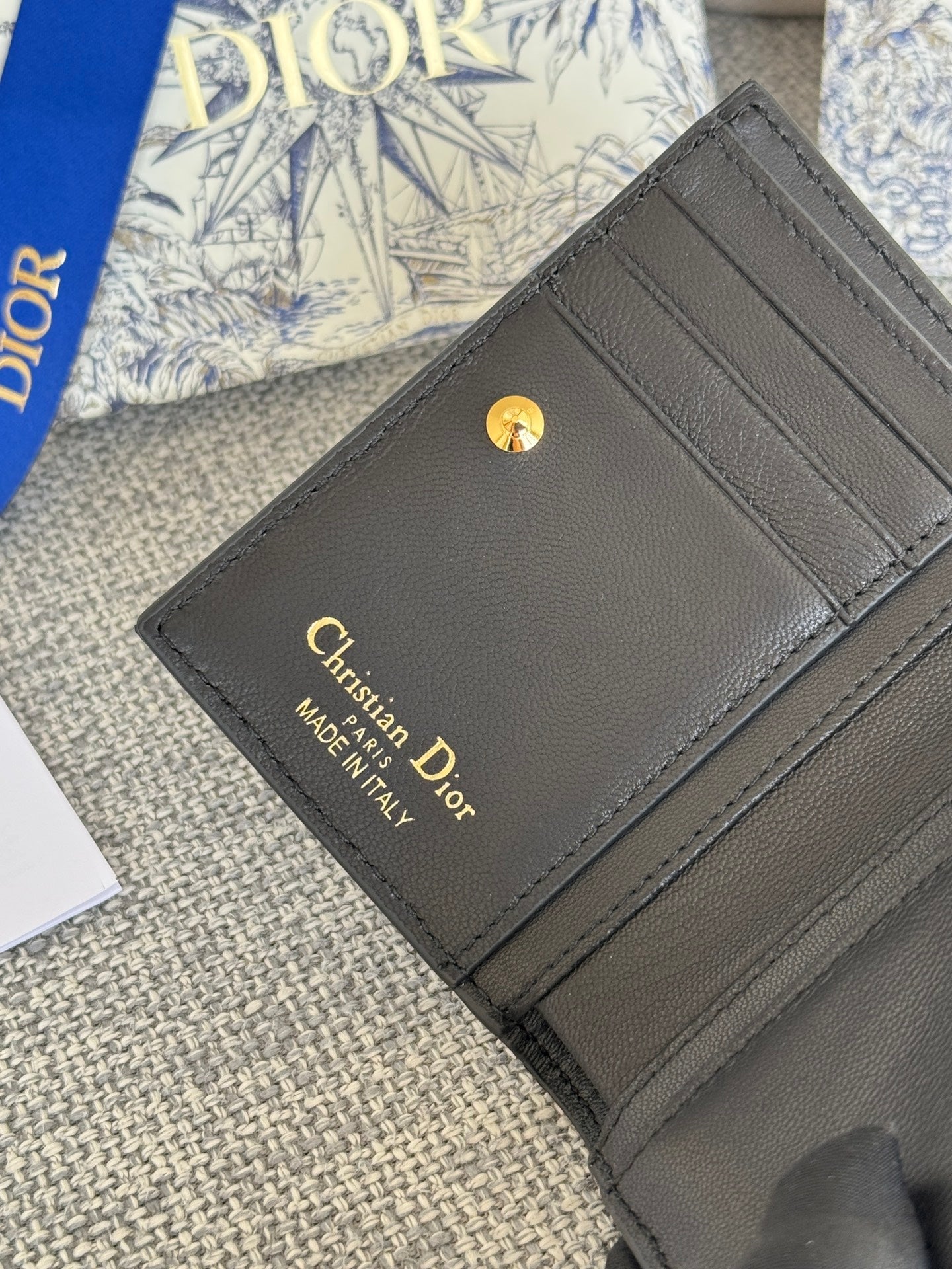 DIOR BIFOLD WALLET 11 IN BLACK QUILTED ALLOVER CALFSKIN