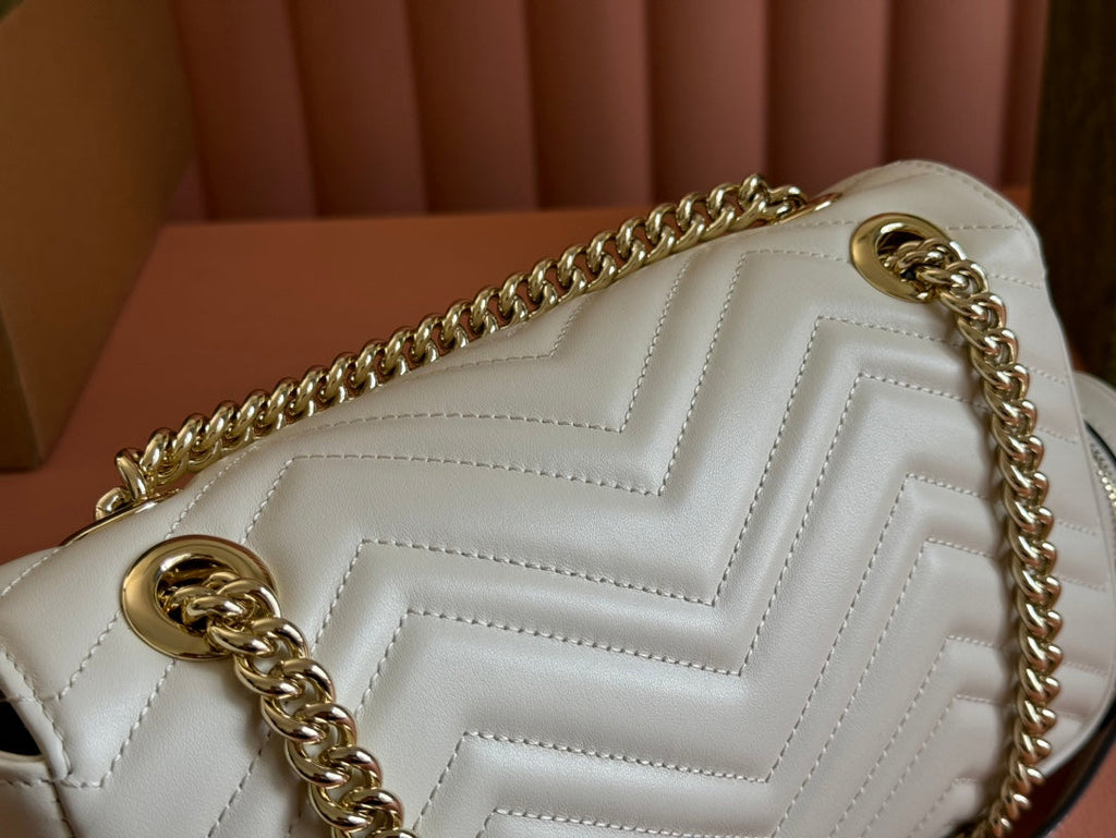 GUCCI MARMONT SMALL MULTI-POCKET BAG 25 IN WHITE CALFSKIN GOLD HARDWARE