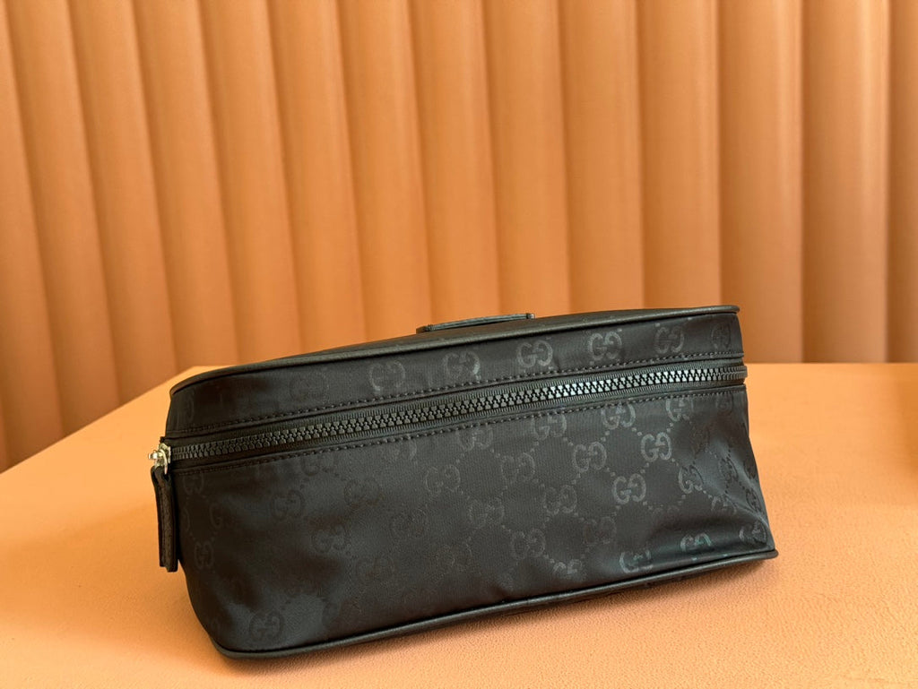 GUCCI NYLON LINE BODY BAG 27 IN BLACK  CANVAS
