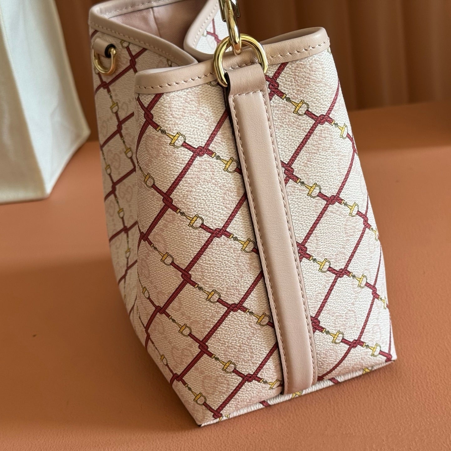 GUCCI 26S  EMBLEM BUCKET BAG 19 IN LIGHT PINK COATED FABRIC