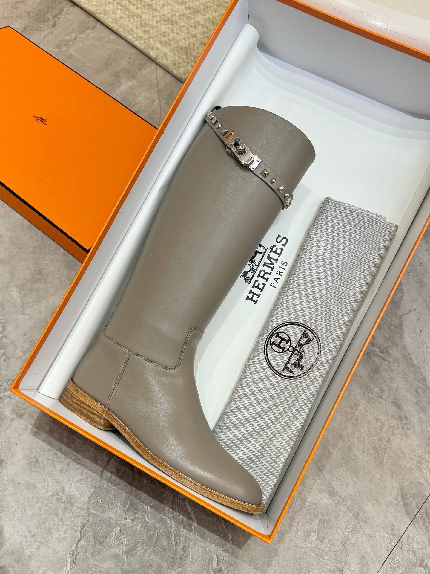 HERMES 25S KNEE-HIGH FLAT BOOTS IN GREY LAMBSKIN WITH SILVER HARDWARE