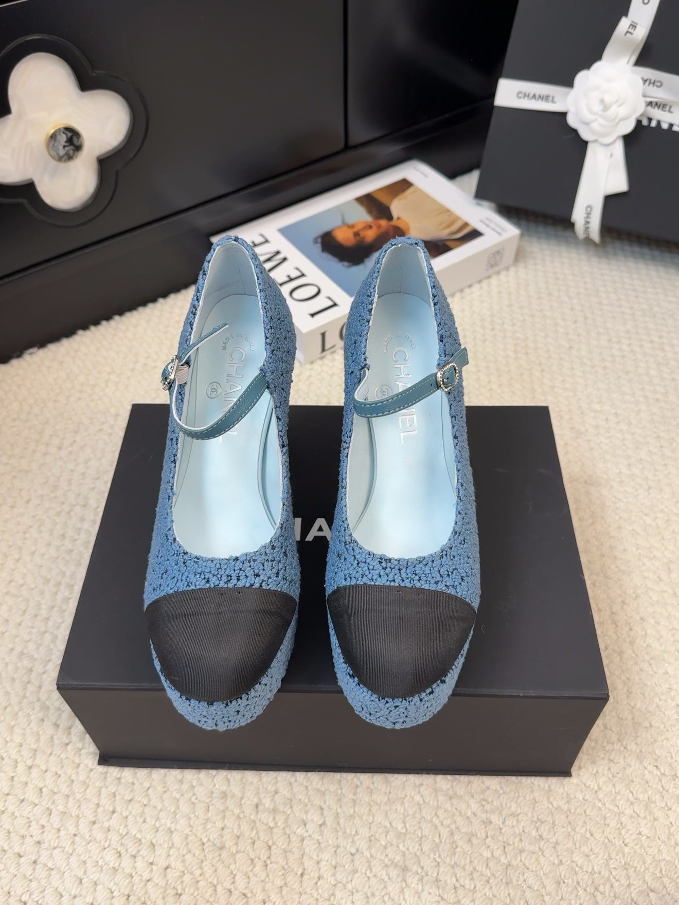 CHANEL FLATFORM SANDAL IN AEGEAN BLUE TWEED AND BLACK FABRIC
