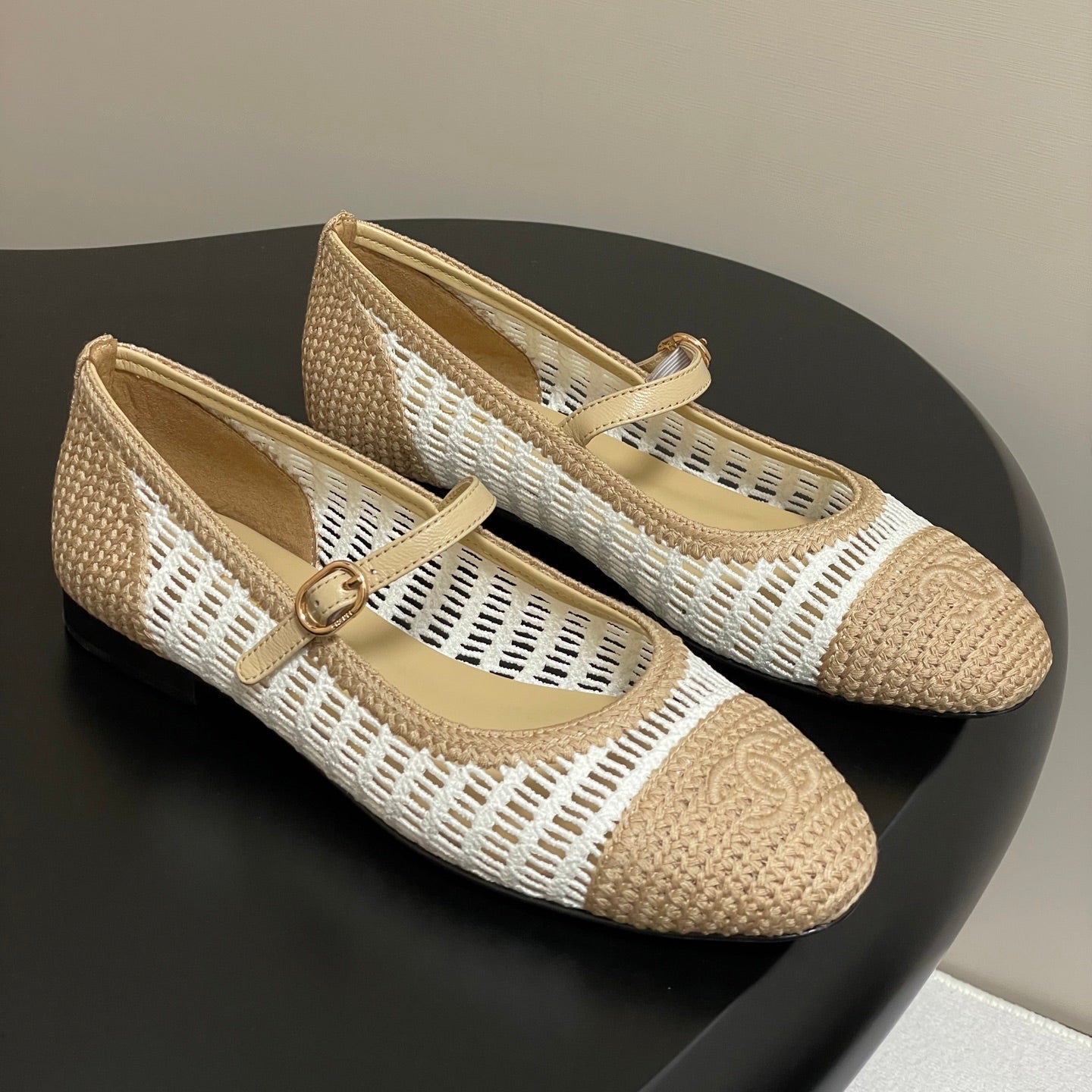 CHANEL BALLERINAS IN WHITE MIX PEANUT BROWN RAFFIA