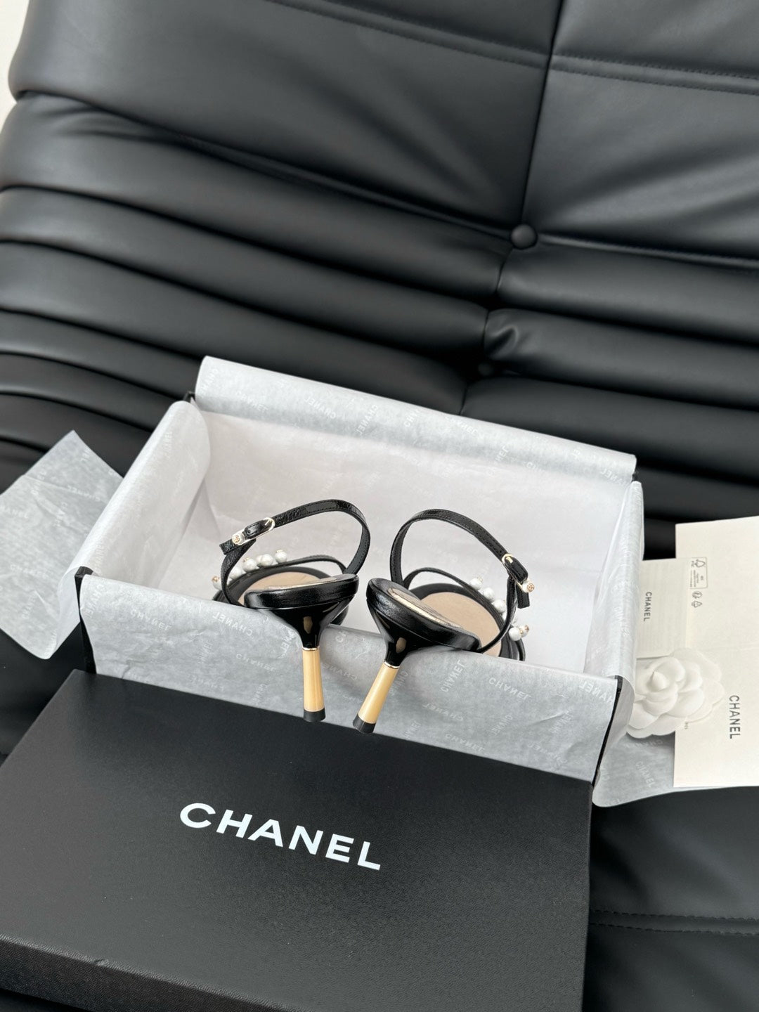 CHANEL PEARL SANDAL IN BLACK AND GOLD LAMBSKIN 75 MM