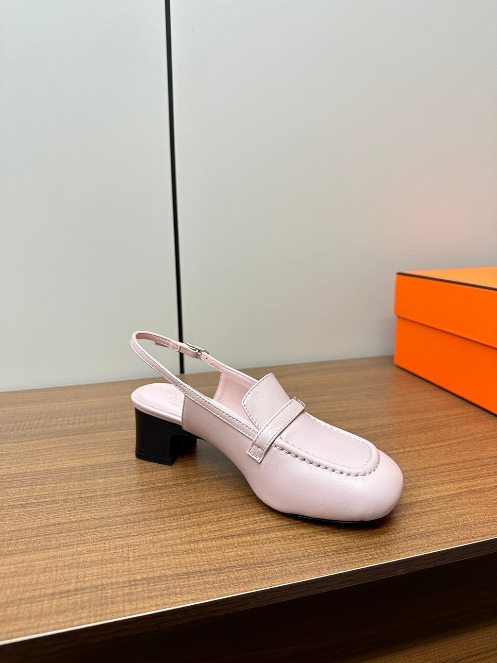 HERMES Infinie 50 pump light pink
