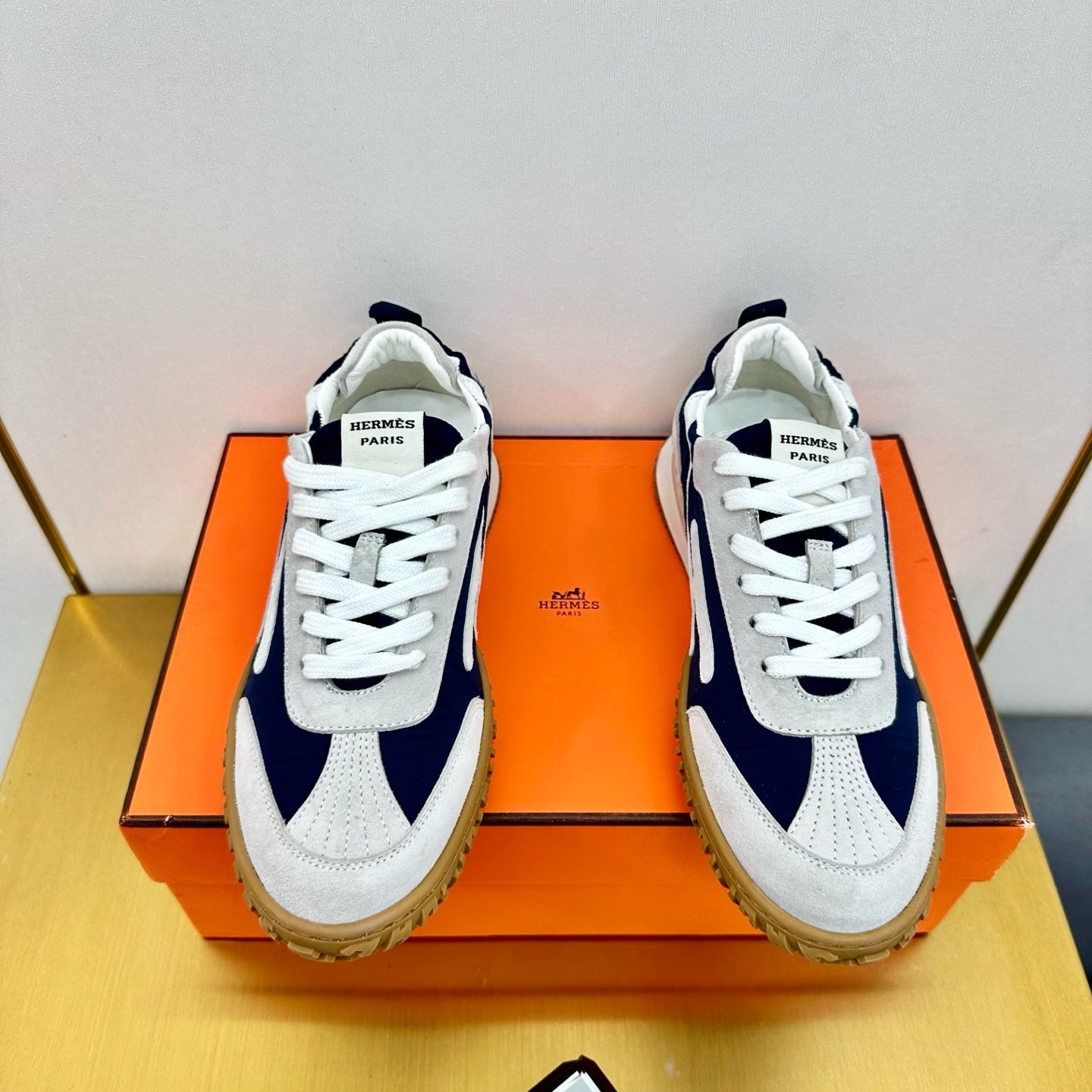HERMES JET SNEAKER IN PALE GRAY SUEDE AND NAVY BLUE NAPPA LEATHER