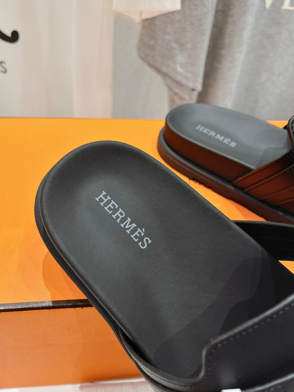 HERMES EMPIRE SANDAL BLACK CALFSKIN